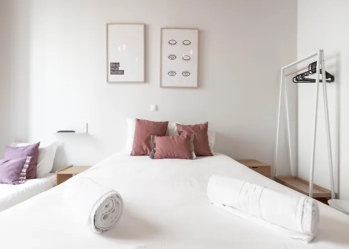 Akicity Alameda Comet Lejlighed